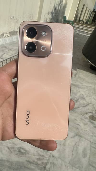 Vivo Y28.