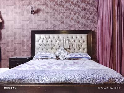 king size bed with side tables