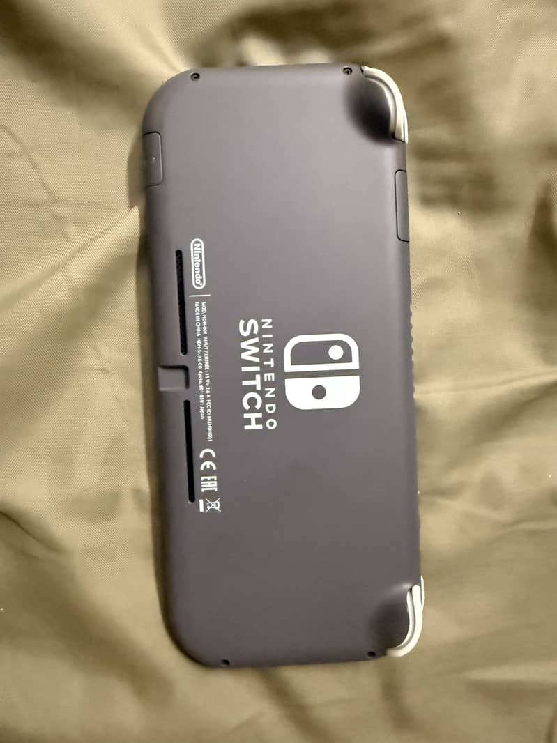 Switch lite 1