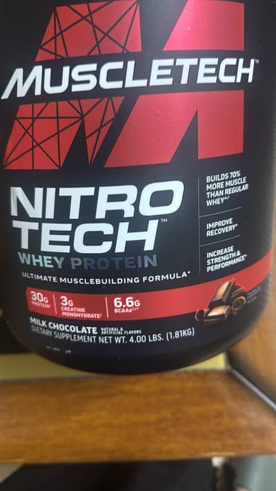 Muscle tech nitro Protein Powder with creatine