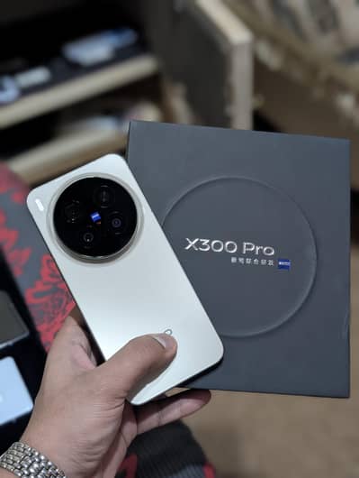 Vivo x300 Pro Official PTA approved. FULL BOX
