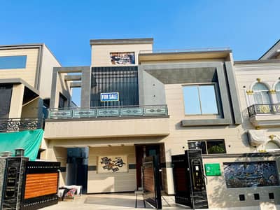 10 Marla Modern Luxury House For Sale in Bahria Town