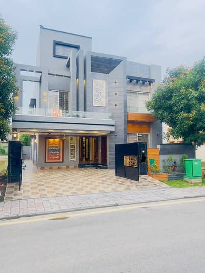 10 Marla Brand New House For Sale In Bahria Town Lahore.