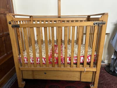 baby cot