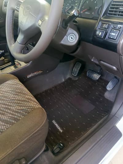 toyota corona premio