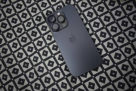 IPhone 15 pro Factory Unlocked