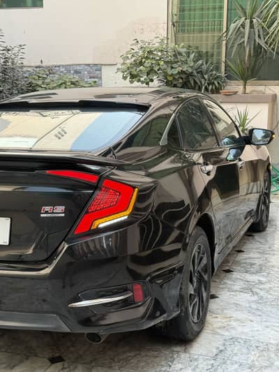 Civic X Front and rear lights