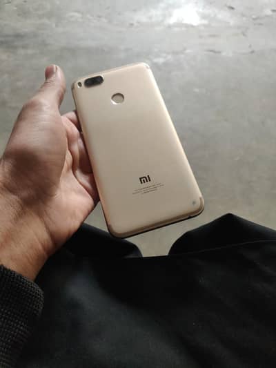 Xiaomi mi 5x 4+64 official approve