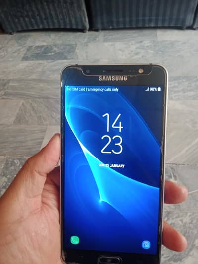 j 7 2016.2 gb.  16 gb