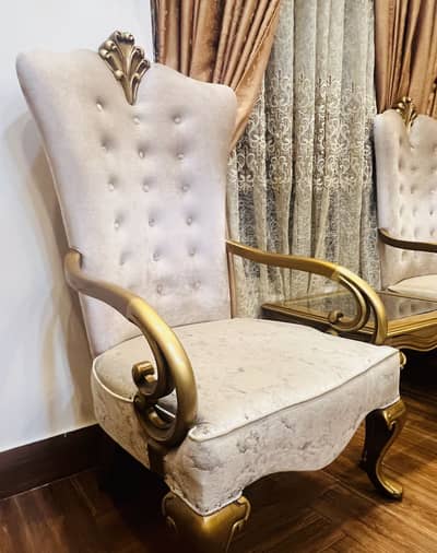 2 chair one table new poshishh new fom