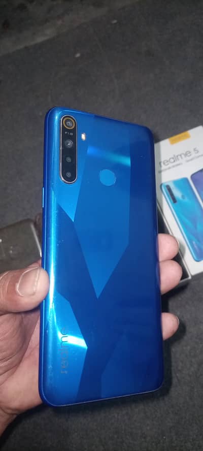 Realme 5 with box 4/64