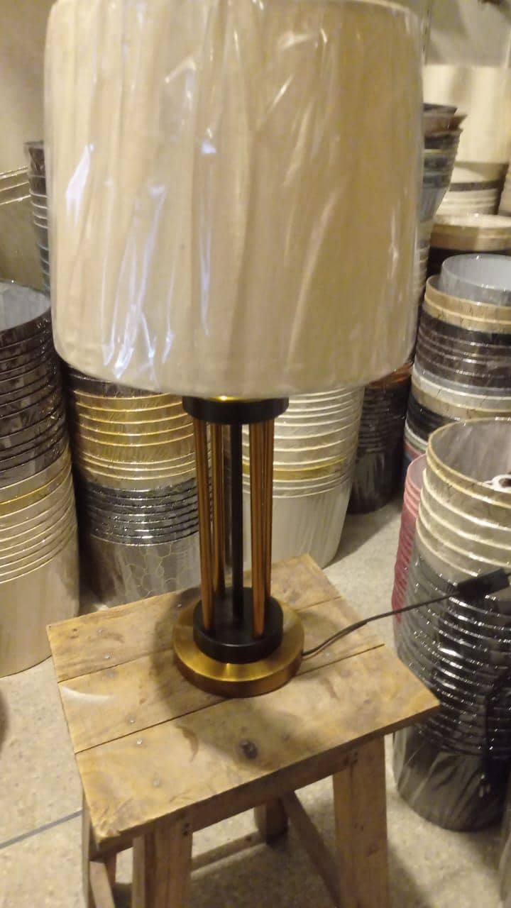 FEMALE COMPUTER OPERATOR 0