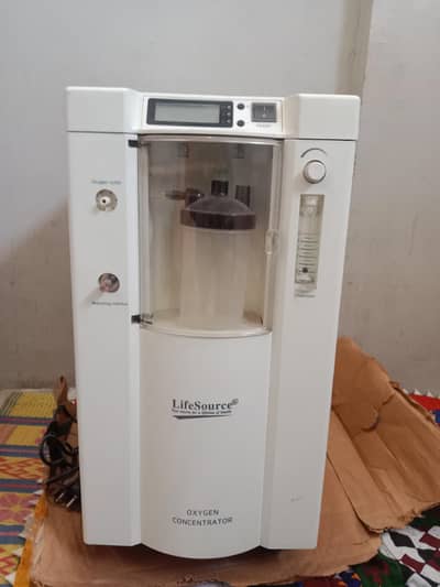 Oxygen concentrator ( Life Source Brand)