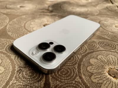 Brand New Condition iPhone 15 Pro MAX 256gb White LLA JV