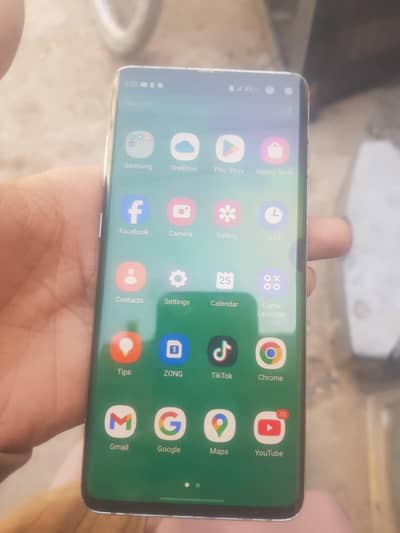 s10 plus with box