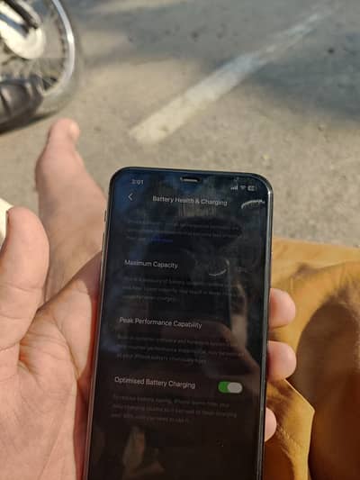 IPhone 11 Pro max Pta For sale