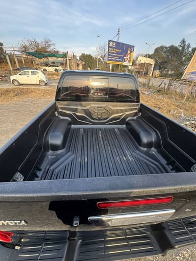 Toyota revo 2021 model h good condition h call 03185344161