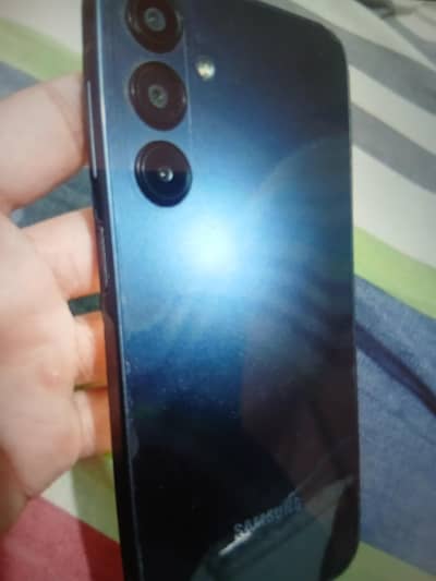 10 by 10 1single scrach nahi ha 6 sa 7 month warranty ha 03034233596