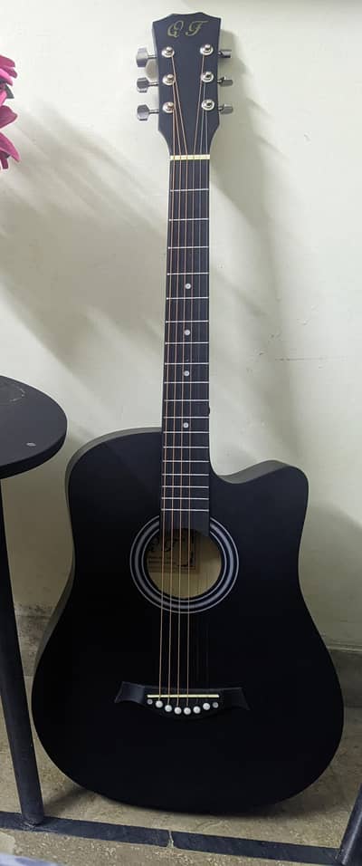 acoustic guitar 10/10 condition best built quality