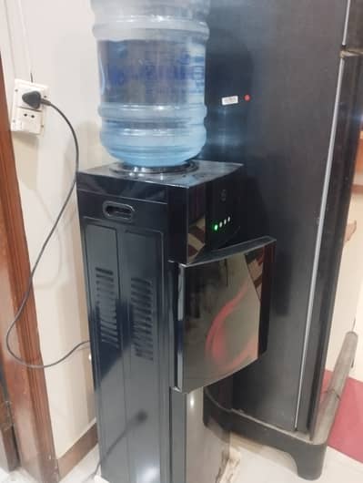 PEL Water Dispenser