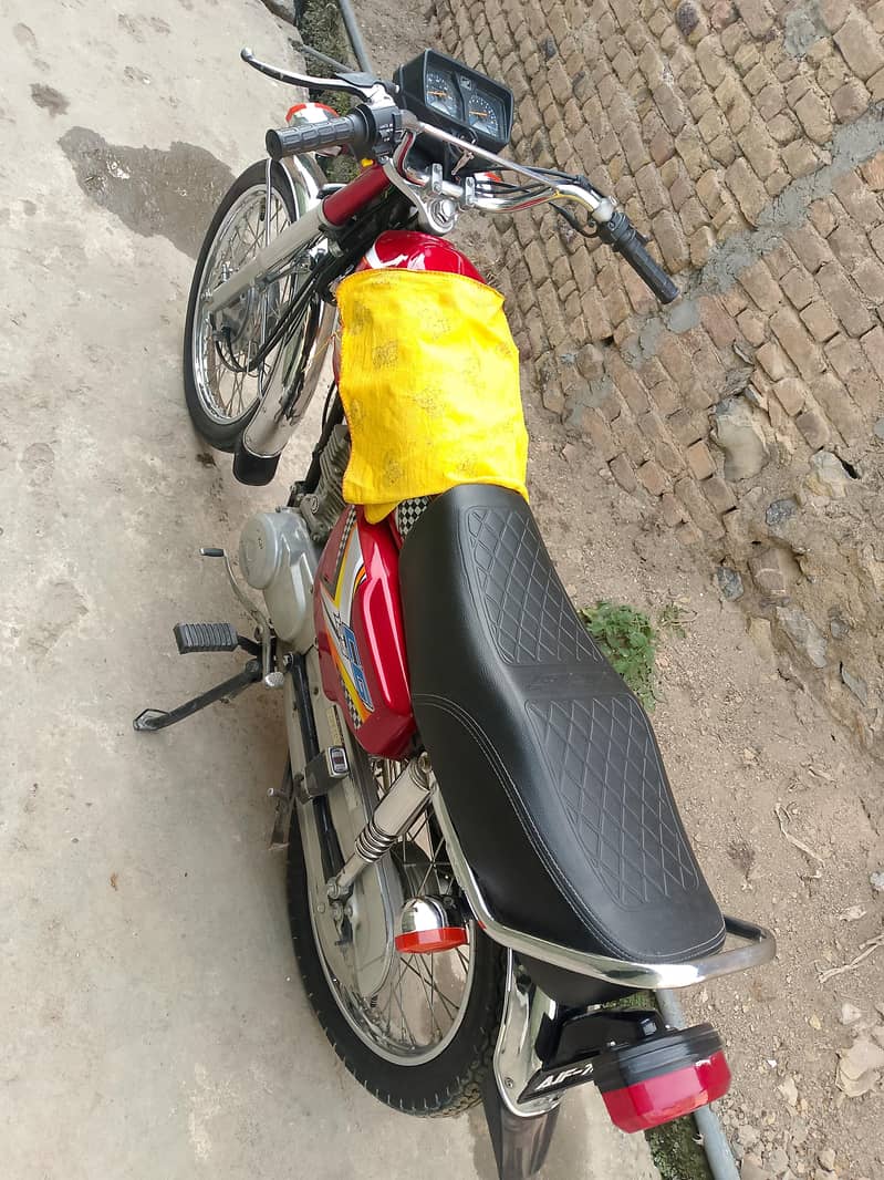 125cc - Standard - 1110727809