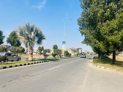 1 Kanal Good Location Plot For Sale In Lake City Sector M-3