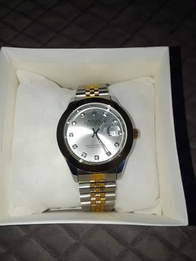 Rolex-Style Two-Tone Watch with Date