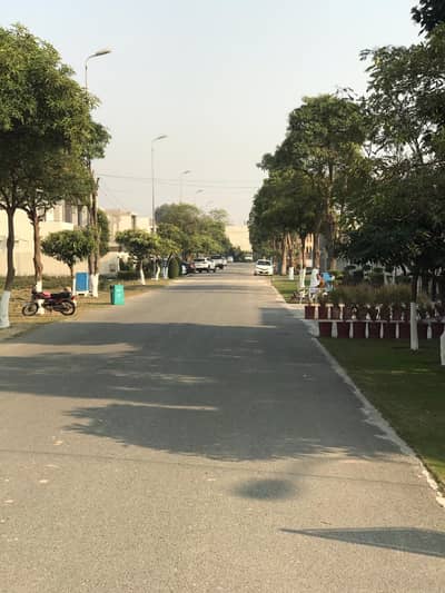 2 Kanal Plot Situated On 150 Ft Road Near To Ring Road Near To Park Available For Sale