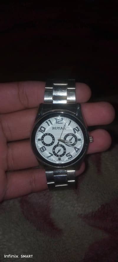 Stylish Silver Men’s Watch – Best Condition | OLX Deal
