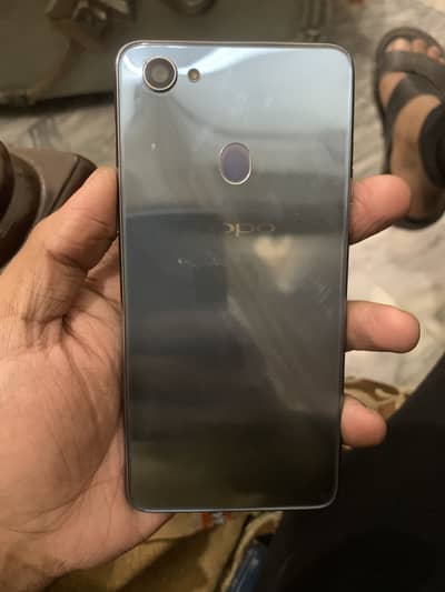 Oppo F7 4gb:64