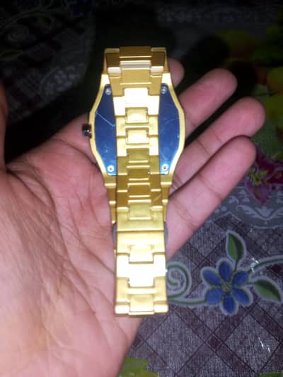 new aura watch available in cheap price