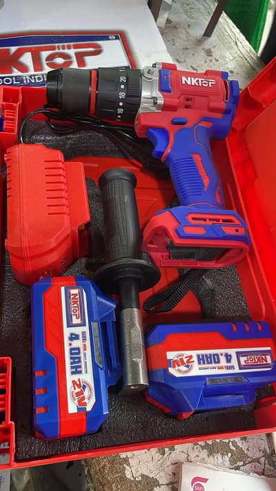 Drill machine with hilti