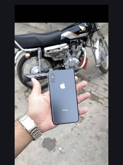 *Iphone Xs  256GB Factory unlock And 2 Other Phones - Urgent Sale!*