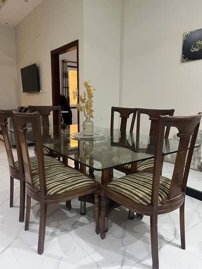 6 chairs Dining Table