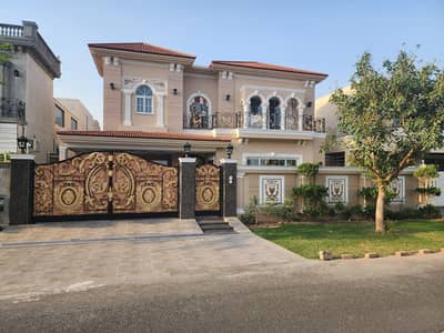 10 MARLA ELEGANT AND FULLY MAINTAINED SUPER HOT LOCATED BUNGALOW IS AVAILABLE IN THE BEST BLOCK OF DHA LAHORE.