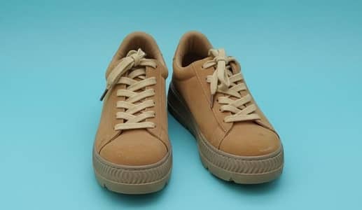 Brand new brown casual sneakers for sale