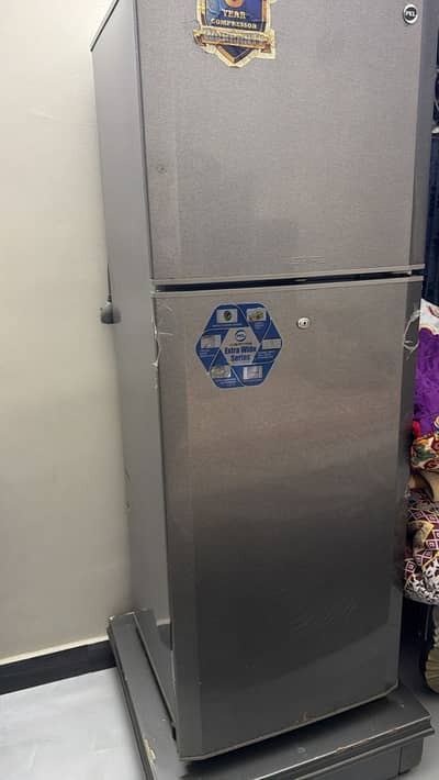 pel fridge just like brand new