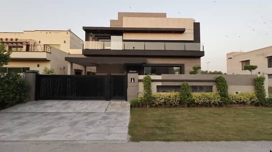 20 MARLA ELEGANT AND FULLY MAINTAINED SUPER HOT LOCATED BUNGALOW IS AVAILABLE IN THE BEST BLOCK OF DHA LAHORE.