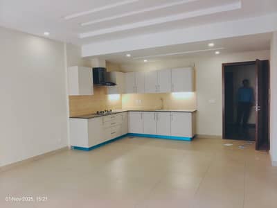 Qube One Bed Aparment For Sale in Sector A 2th Floor Murree facing Possession Circulation Charges Paid Parking Not Paid Extreme Top Location Bahria Enclave Islamabad