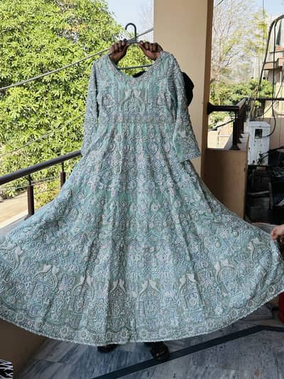 Beautiful Bridal Maxi fews Hours used