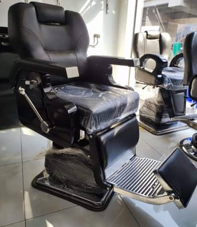 Saloon Chairs / Barber Chairs / Cutting Chairs / Parlour Chairs