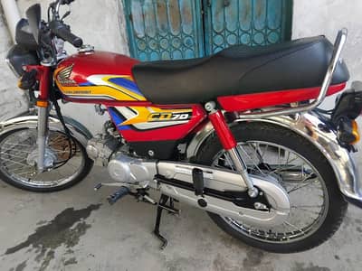 Honda CD 70 2025