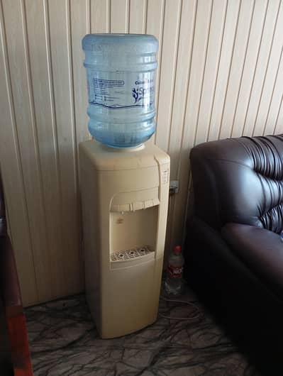 Imported water dispenser