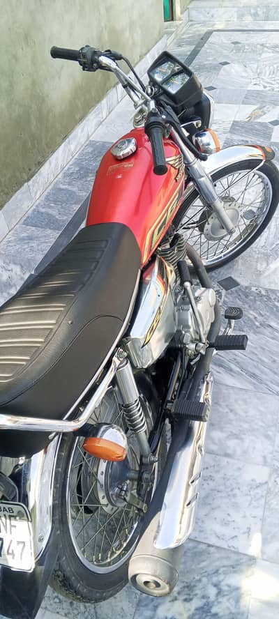 Honda 125 self start 2022 Model Red