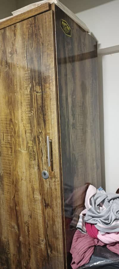 CUPBOARDS PATEX IN TOTAL 5, 2X OAK WOODEN AND 3X BROWN OAK WOODEN