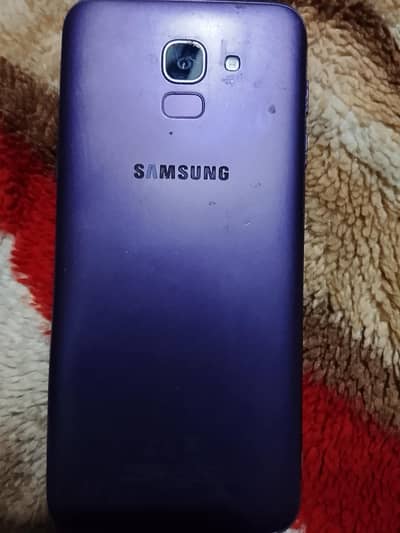 Samsung j6 (8000rs)