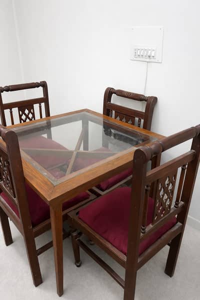 4 seater dining table and chairs