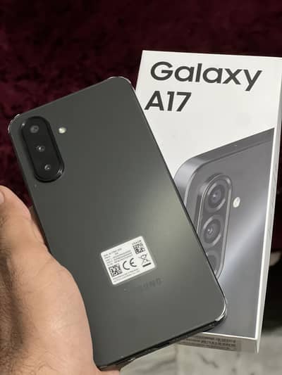 Samsung galaxy A17 8GB 256GB 10/10 warranty 9 month