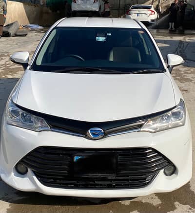 Toyota Corolla Axio Hybrid 1.5 2015 Model