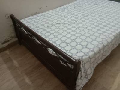 single bed with mattress